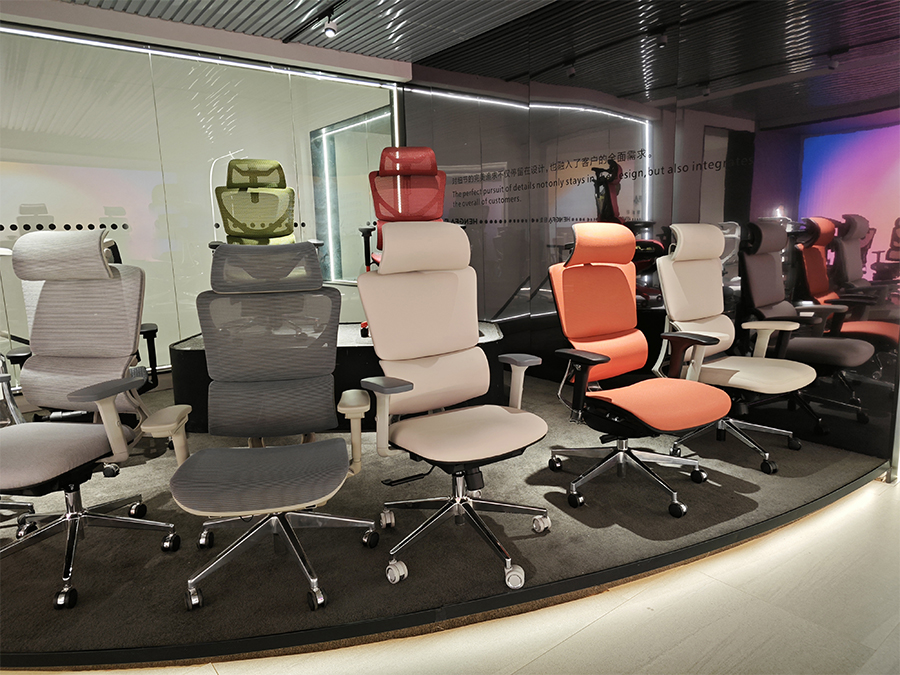 What Are the Common Types of Ergonomic Chair Materials and Their Features?cid=5