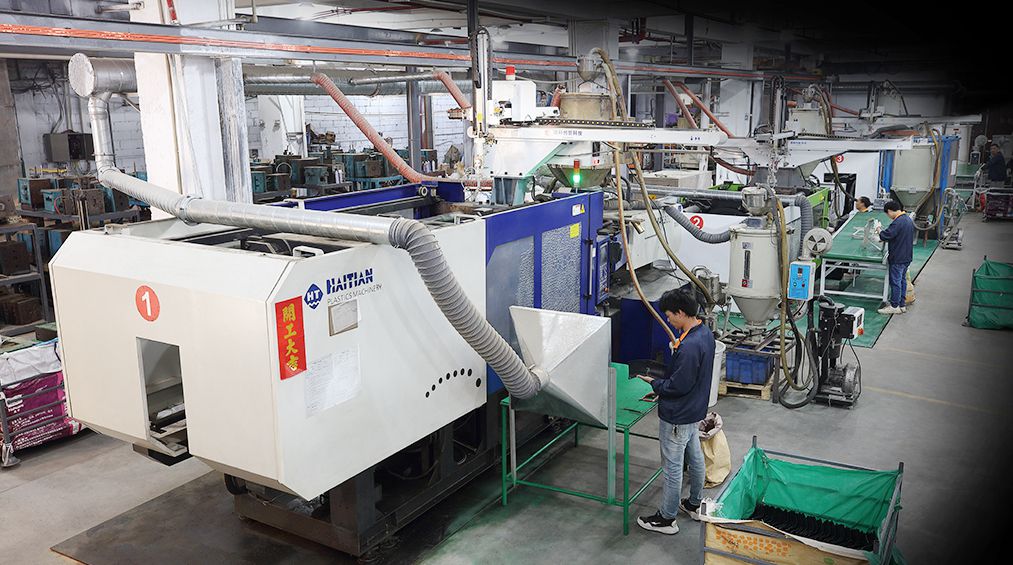 Plastic injection line