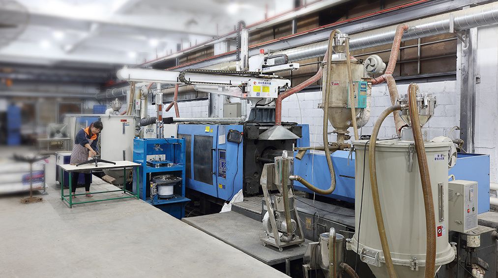 Plastic injection line